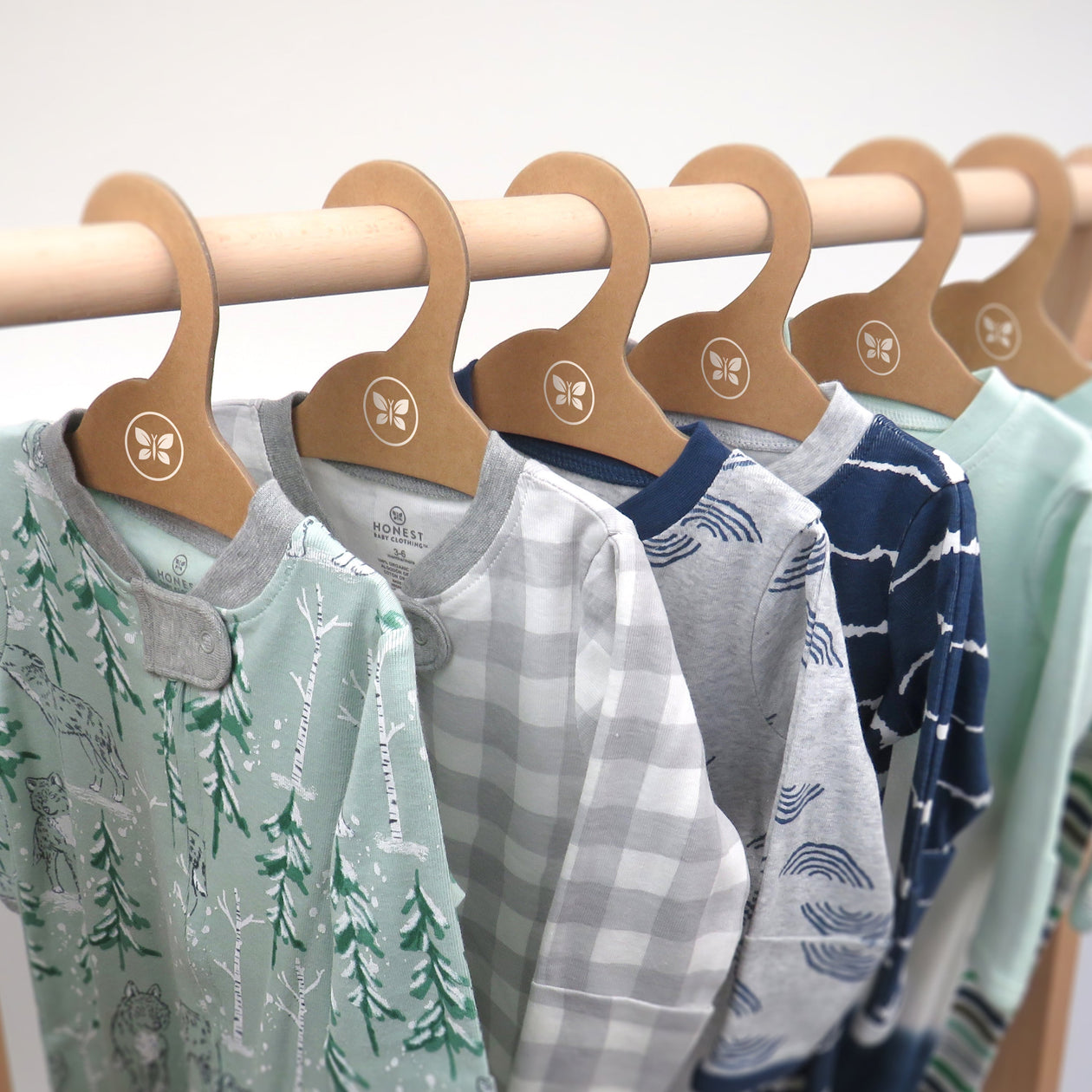 How to Wash and Organize Baby Clothes: A New Parent's Complete Guide