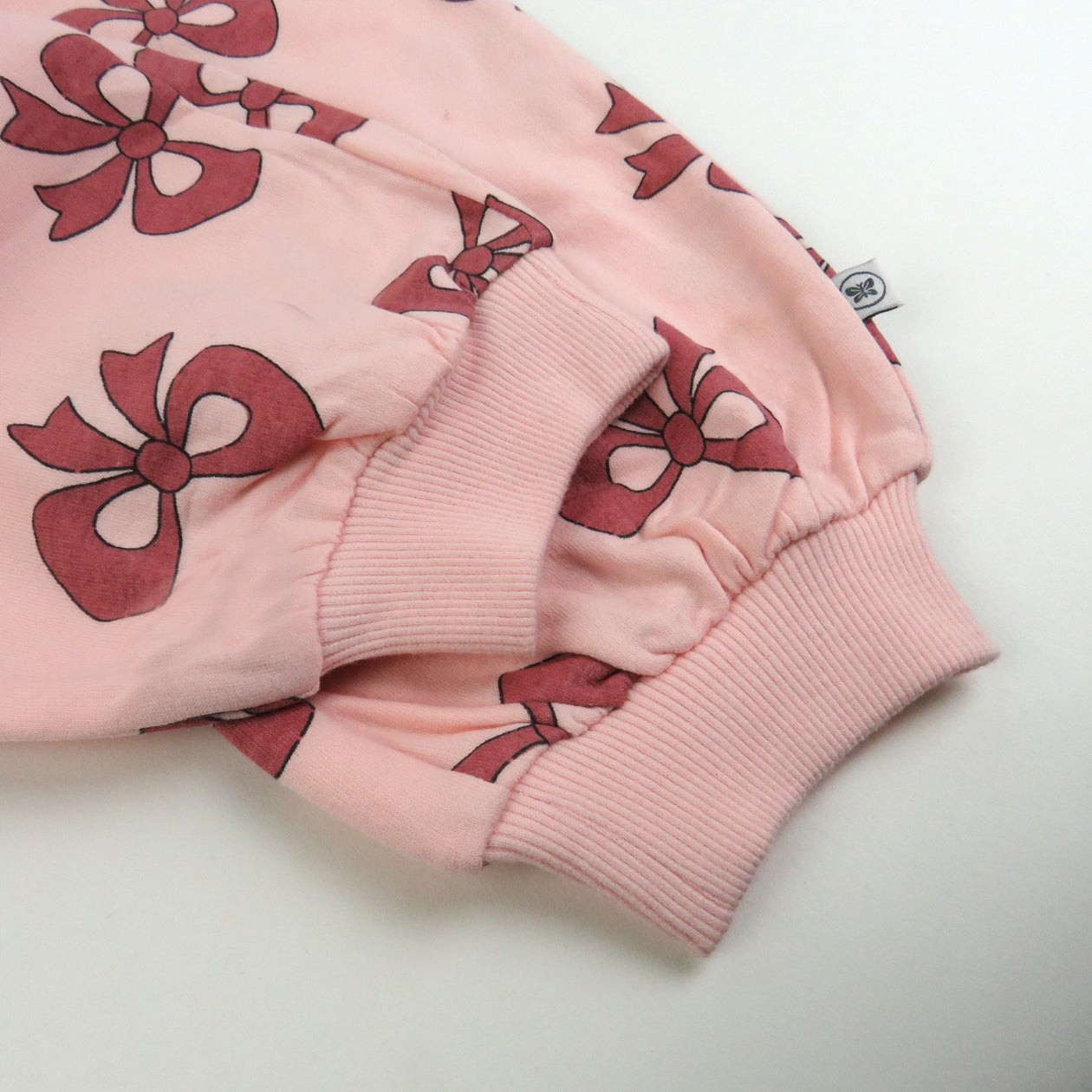 2-Piece Cozy Sweatsuit Set, Like a Bow